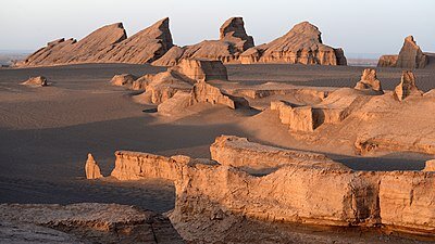 تکمیل درگاه ورودی بیابان لوت در حال انجام است