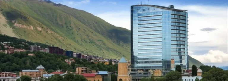 تاریخچه هتل شیشه ای گرجستان