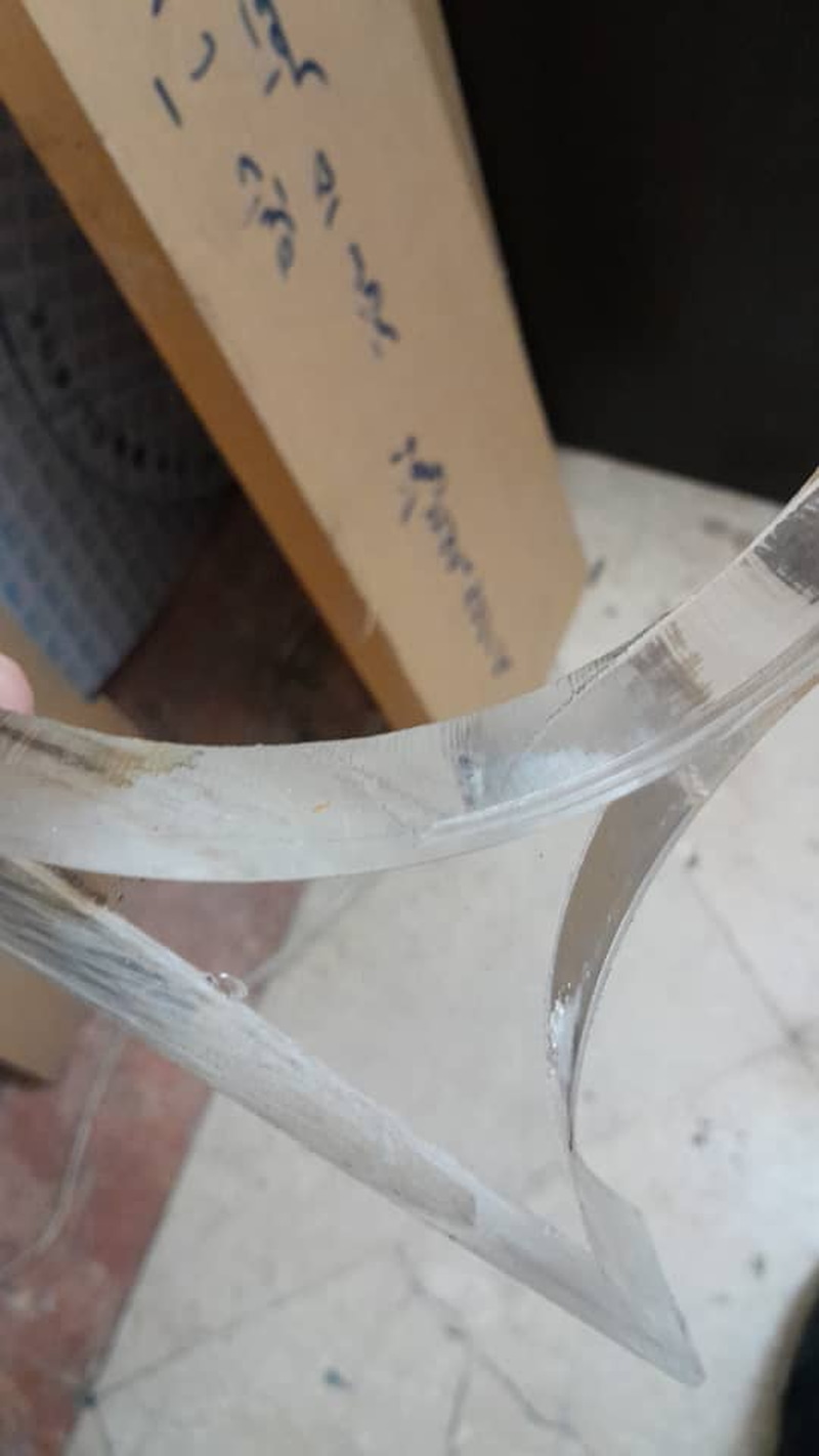 چسب کلروفرم روی طلق پلاستیکی